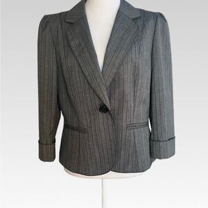 ISABELLA DCMARCO Sophisticated Charcoal Pinstripe Blazer SIZE 10